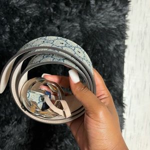 Brand new Gucci belt worn once comes with box